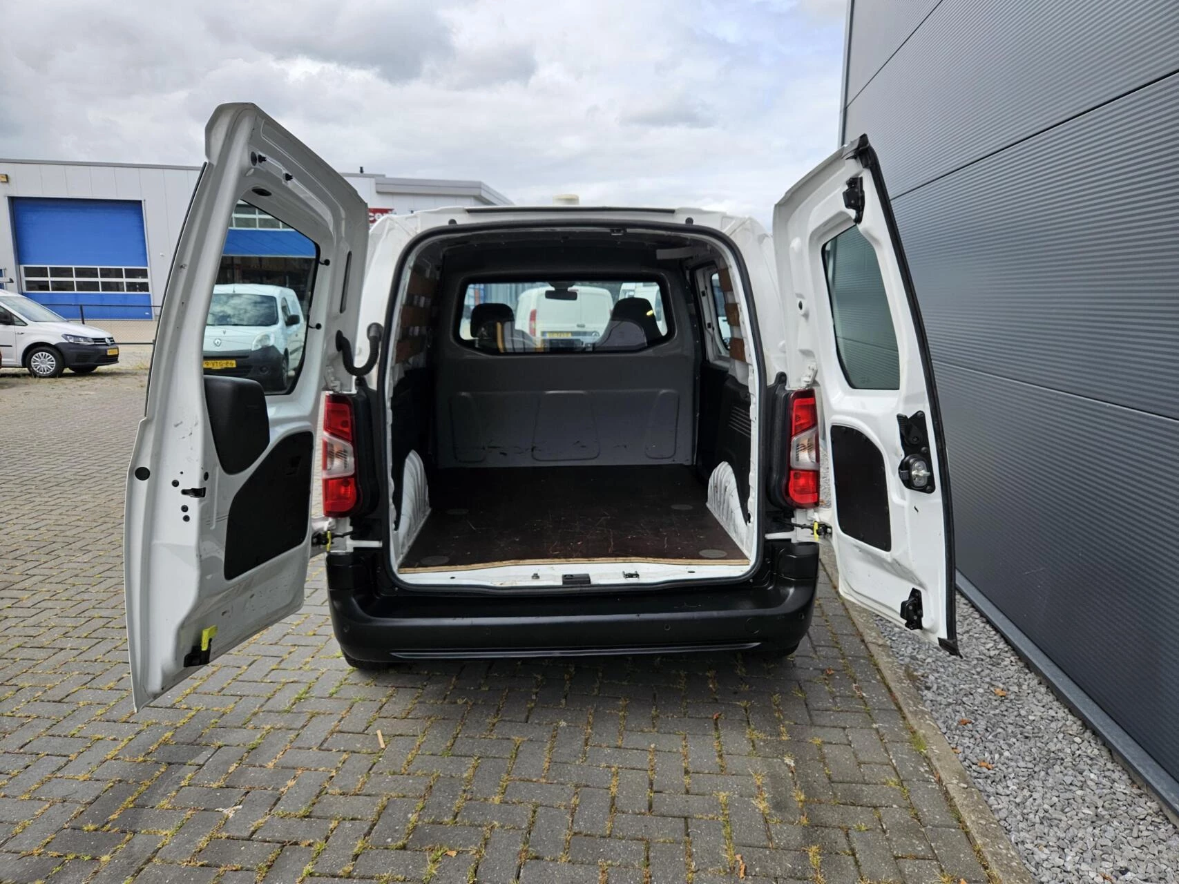 Hoofdafbeelding Peugeot Partner
