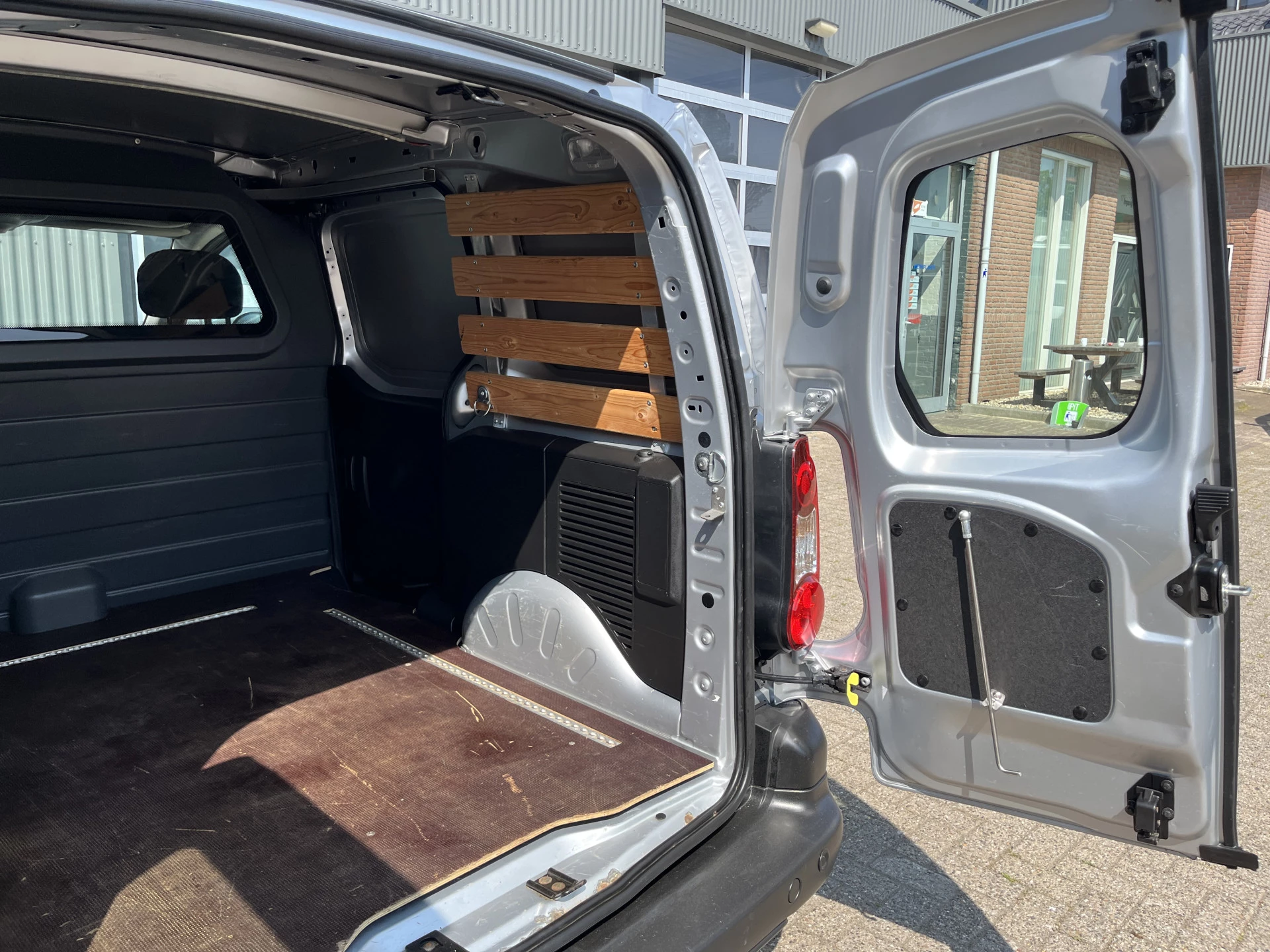 Hoofdafbeelding Peugeot Partner