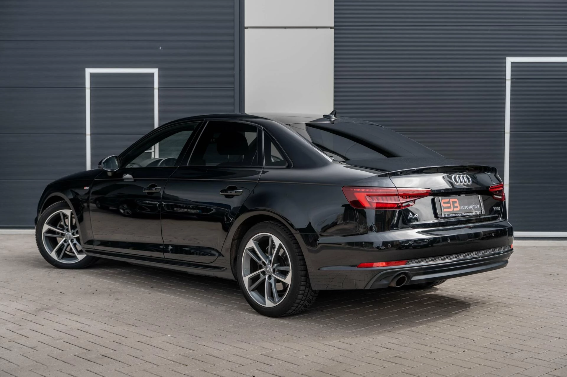 Hoofdafbeelding Audi A4