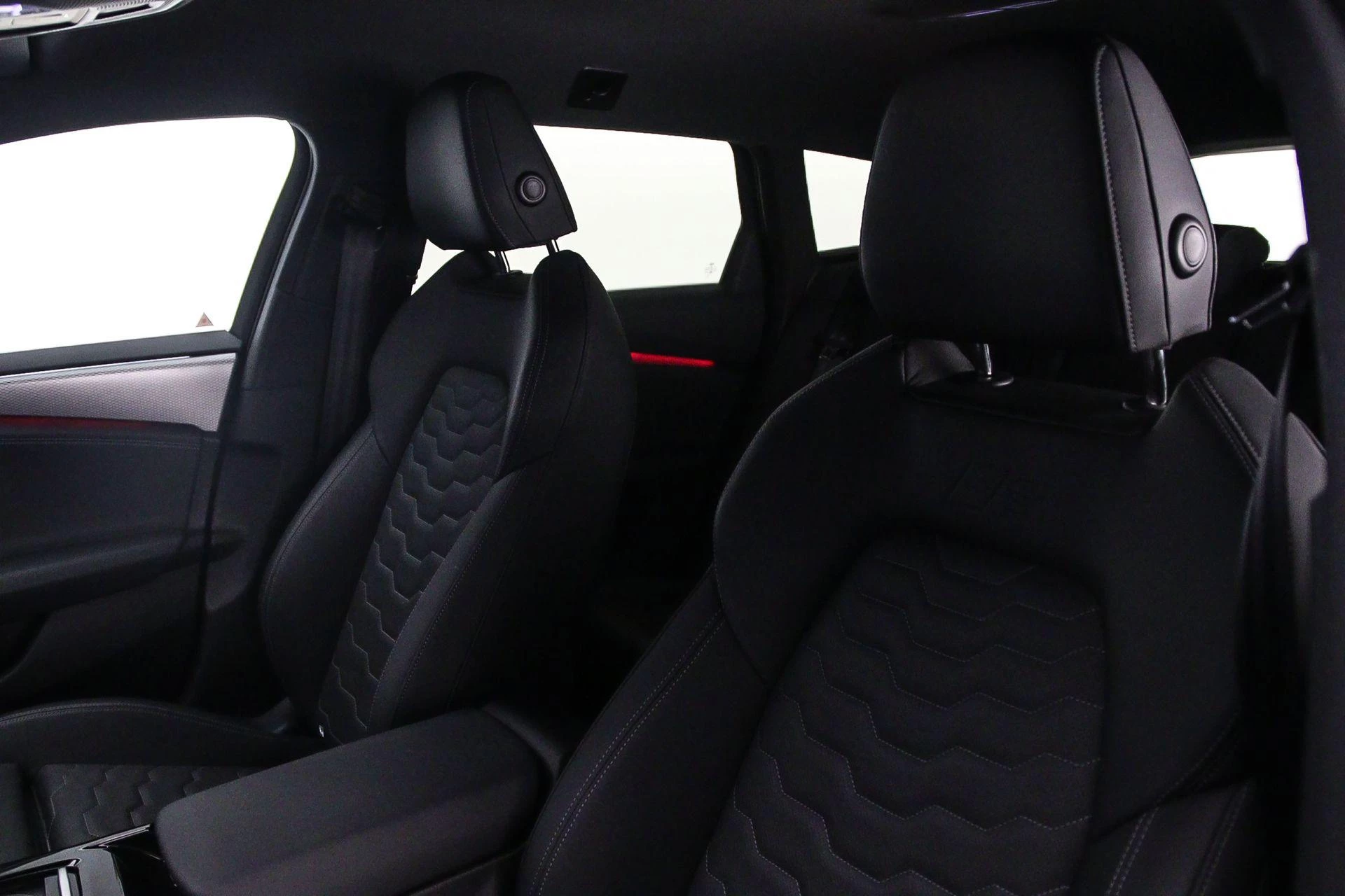Hoofdafbeelding Audi S6 Avant e-tron