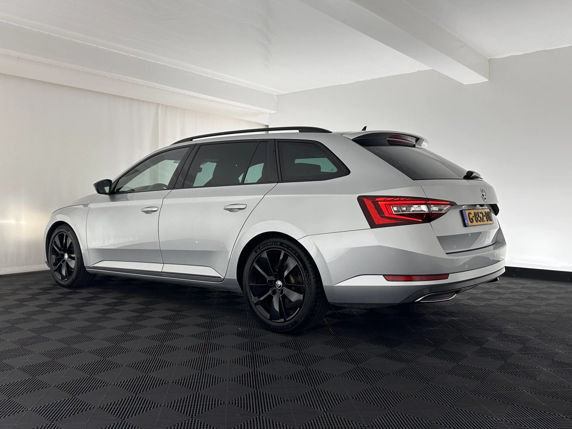 Hoofdafbeelding Škoda Superb