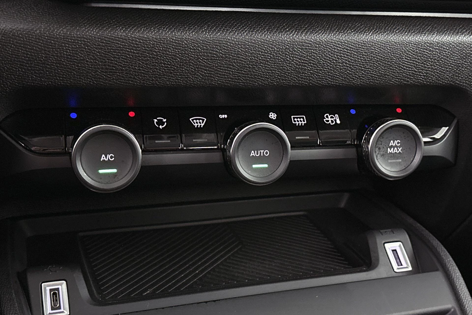 Hoofdafbeelding Citroën ë-C4