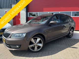 Škoda Octavia Combi 1.4 TSI 140PK Greentech Ambition TREKHAAK / PANORAMADAK / XENON / STOELVERW / NAVI / CLIMA / PDC / BLUETOOTH / CRUISE