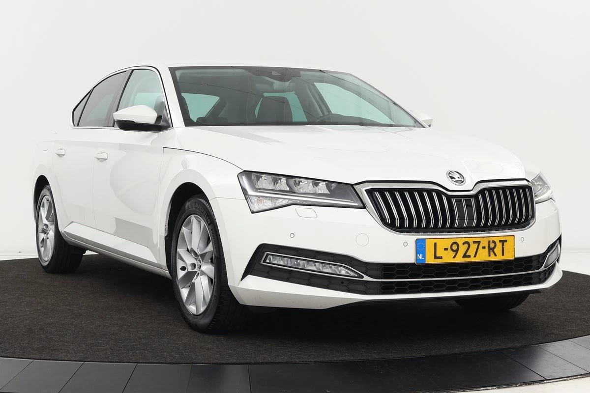 Hoofdafbeelding Škoda Superb