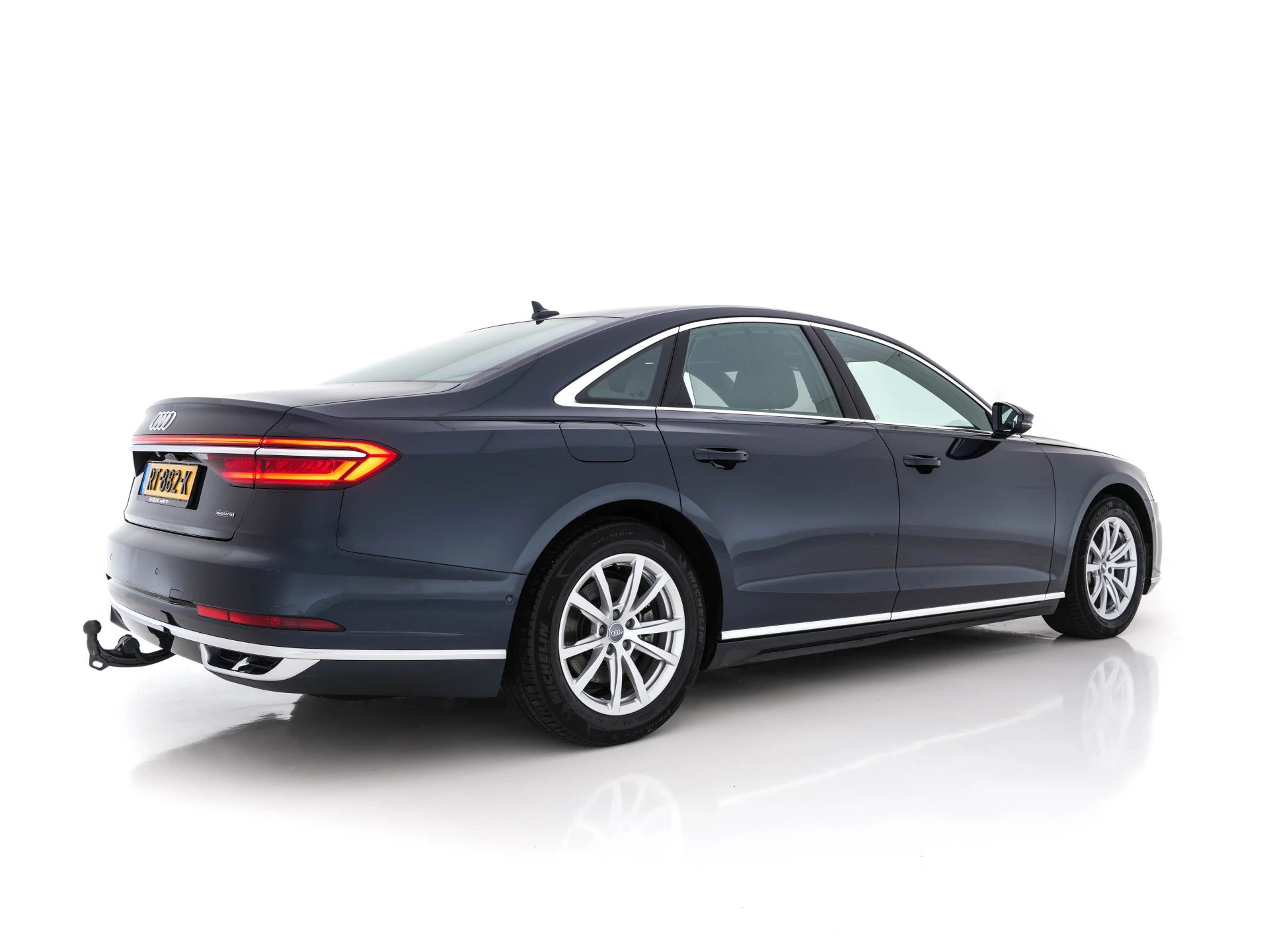 Hoofdafbeelding Audi A8