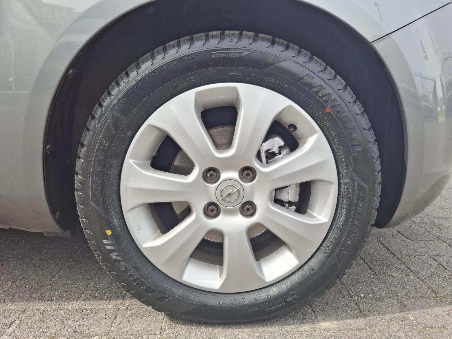 Hoofdafbeelding Opel Agila