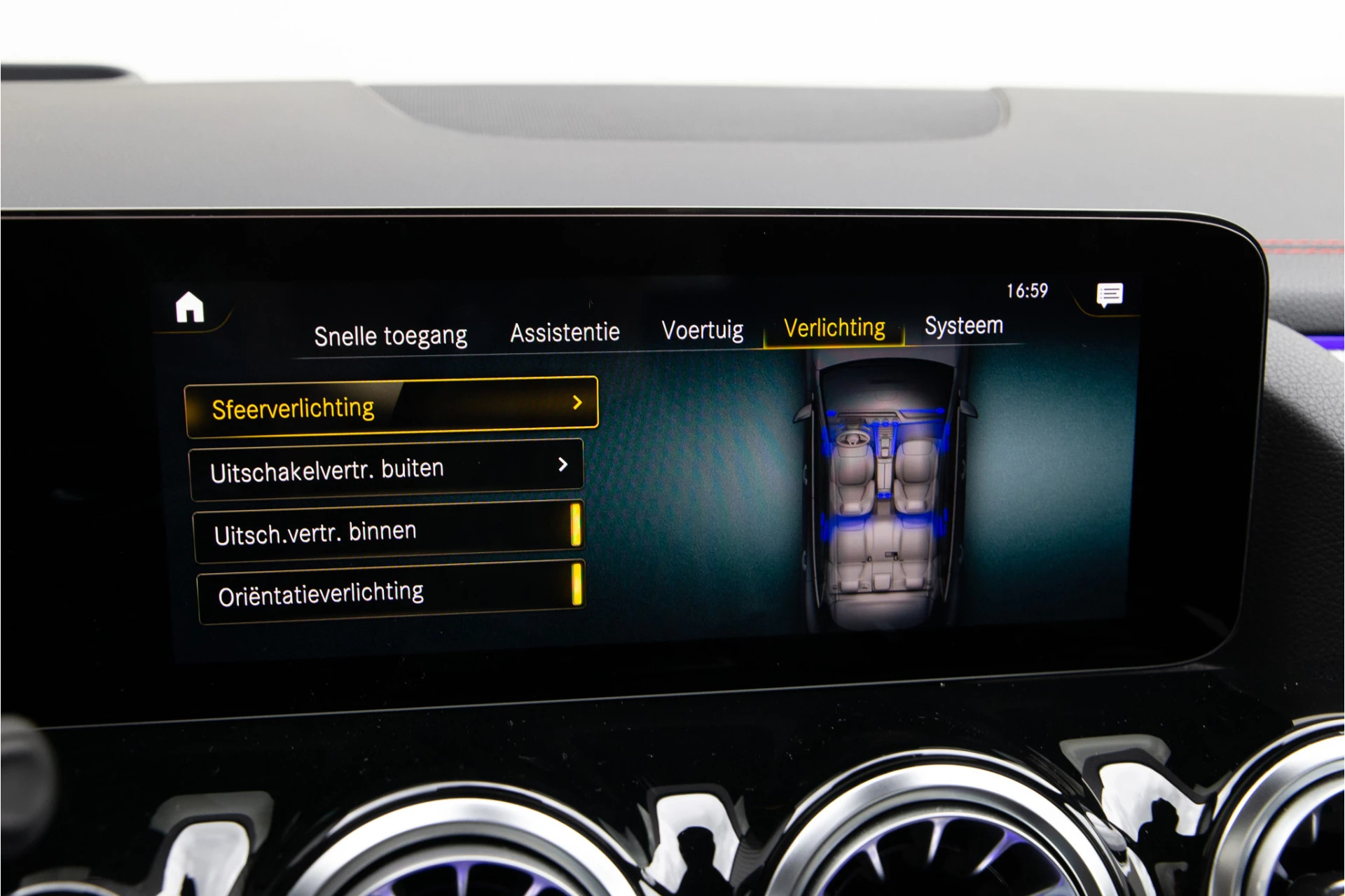 Hoofdafbeelding Mercedes-Benz EQA