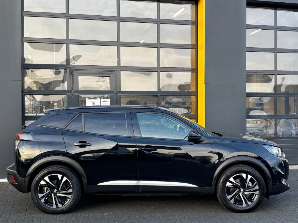 Hoofdafbeelding Peugeot e-2008