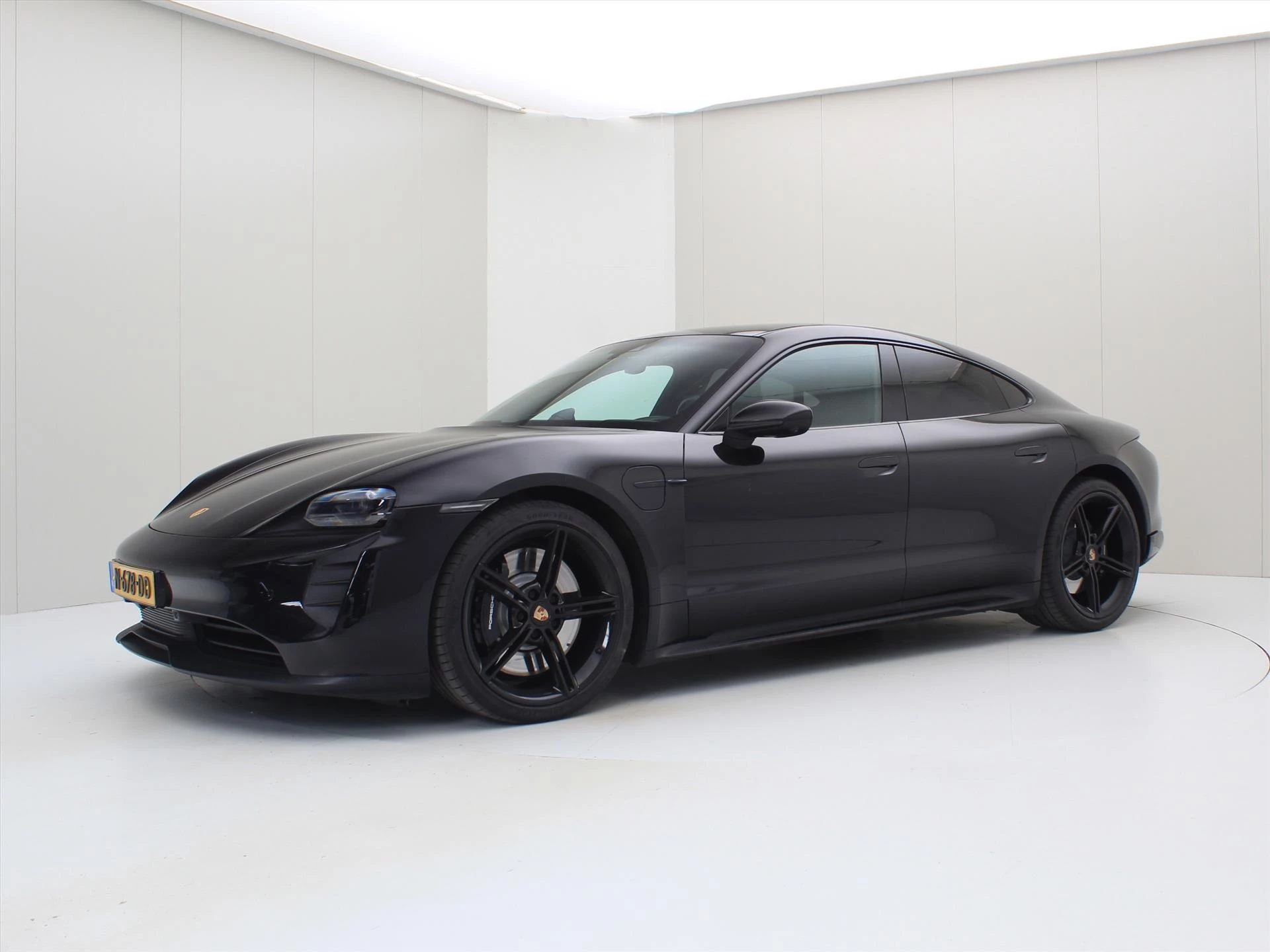 Hoofdafbeelding Porsche Taycan