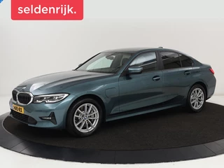 BMW 3-serie 330e eDrive Edition | Leder | Stoelverwarming |  Carplay | Live Cockpit | Navigatie | Parkeerhulp | Cruise control