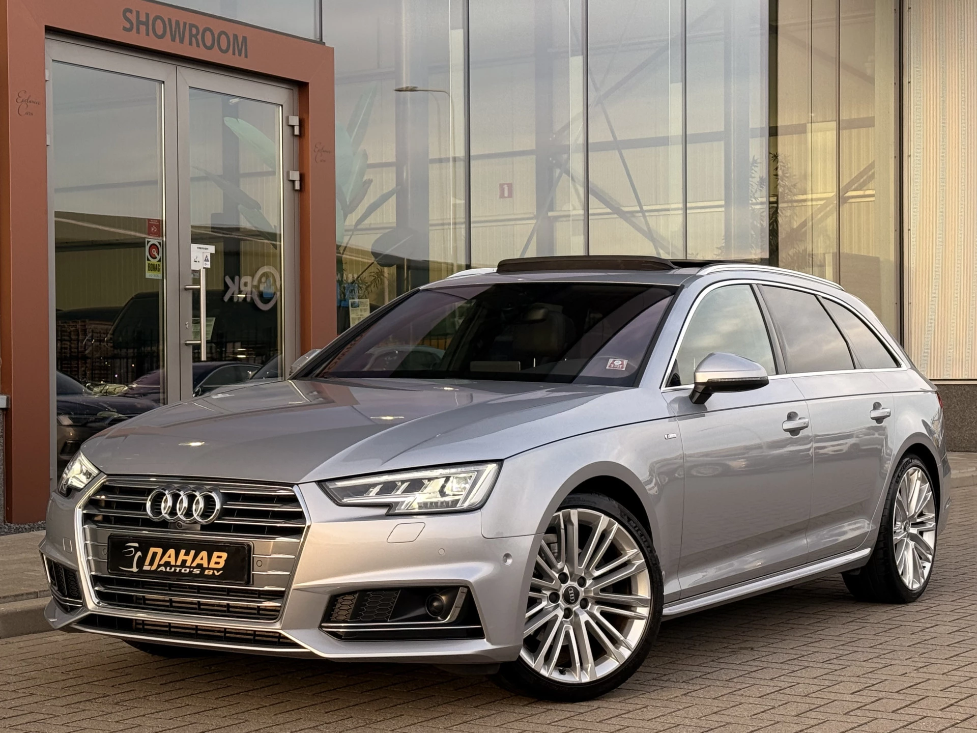 Hoofdafbeelding Audi A4