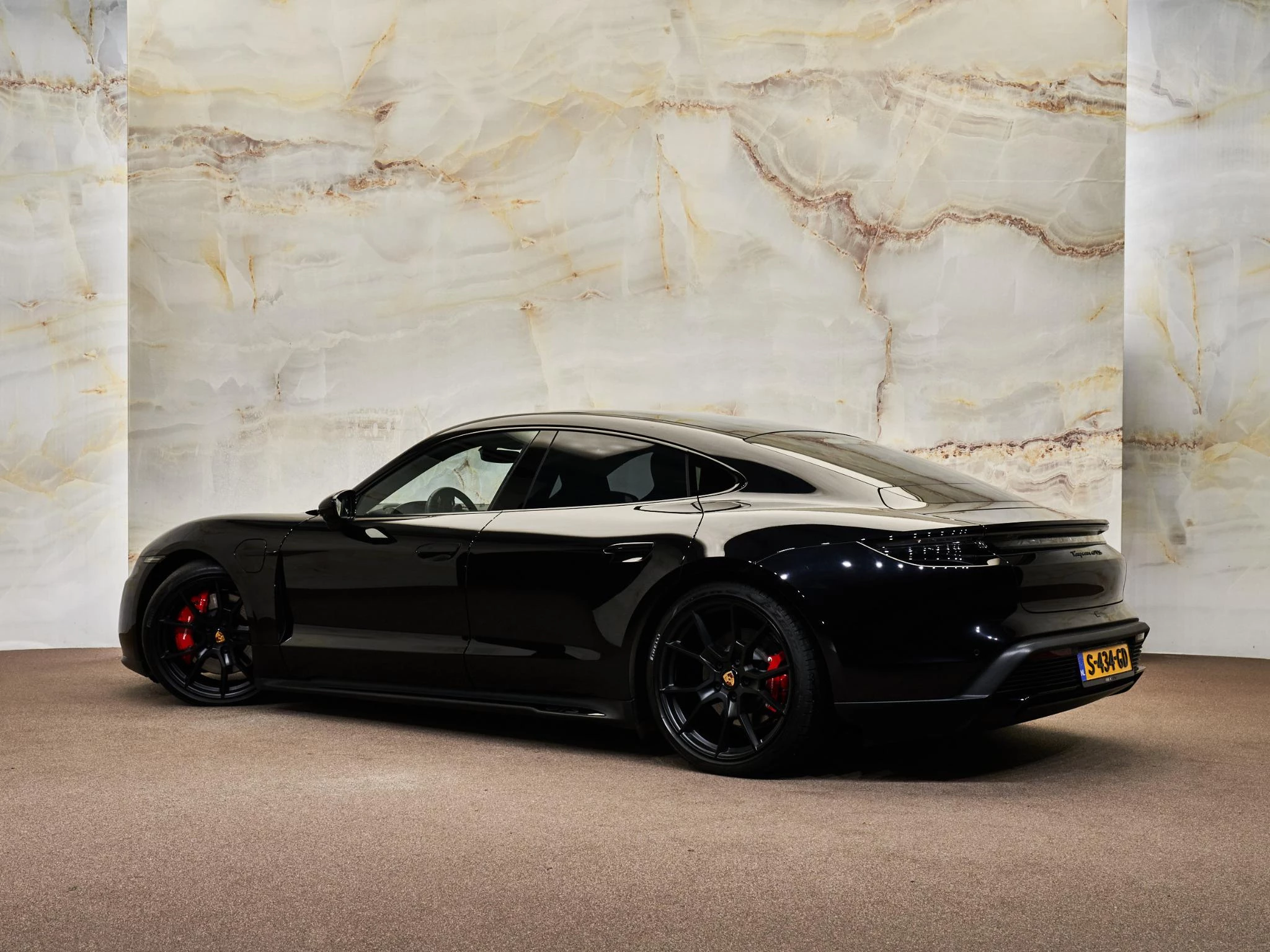 Hoofdafbeelding Porsche Taycan