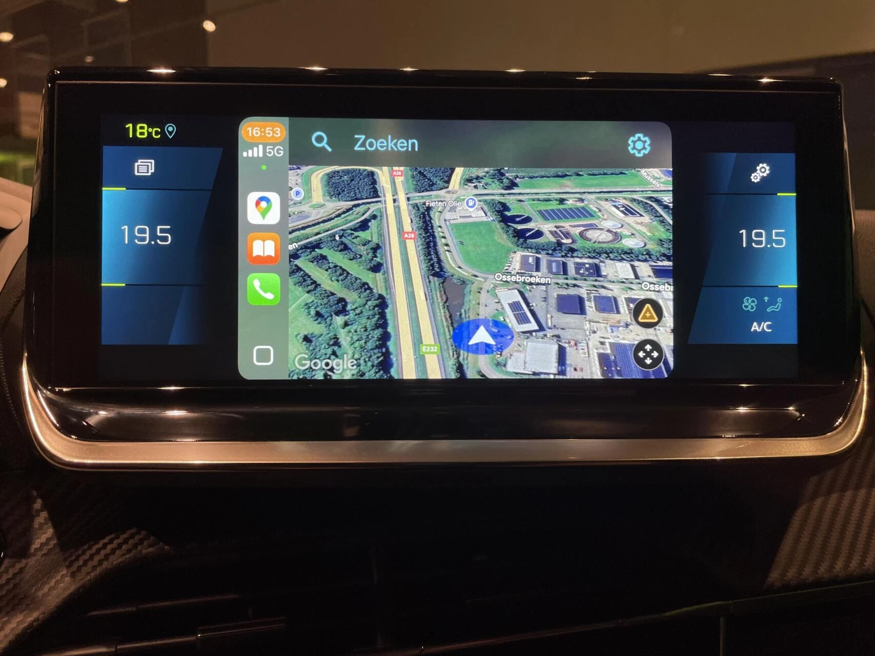 Hoofdafbeelding Peugeot e-208