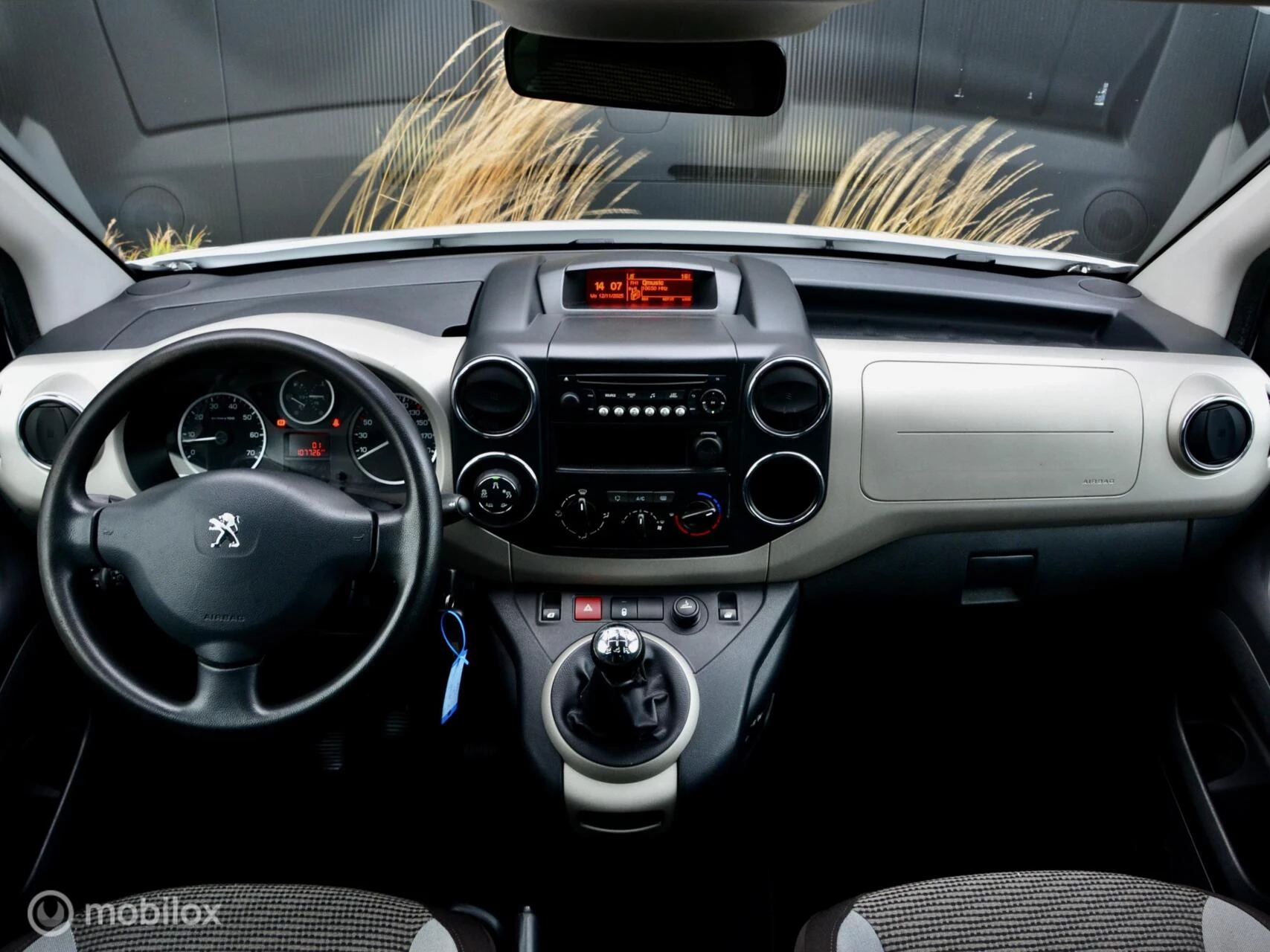 Hoofdafbeelding Peugeot Partner