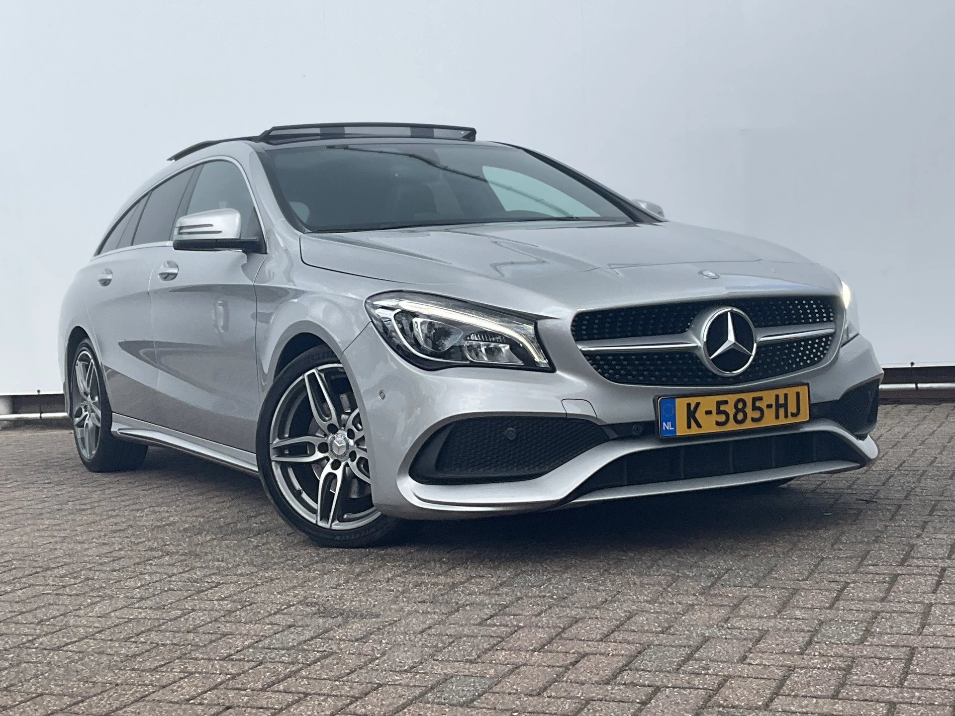 Hoofdafbeelding Mercedes-Benz CLA