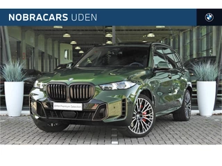 BMW X5 xDrive50e M Sport Automaat / Trekhaak / Panoramadak Sky Lounge / Comfortstoelen / Comfort Access / Massagefunctie / Soft-Close / Bowers & Wilkins / Adaptieve LED / Parking Assistant Professional