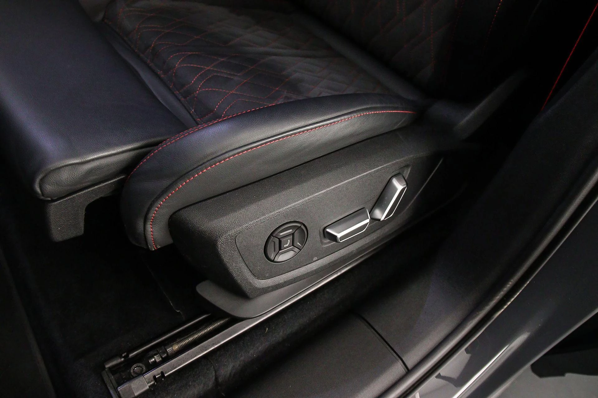 Hoofdafbeelding Audi SQ6 e-tron