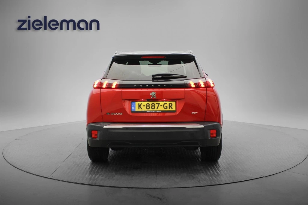 Hoofdafbeelding Peugeot e-2008