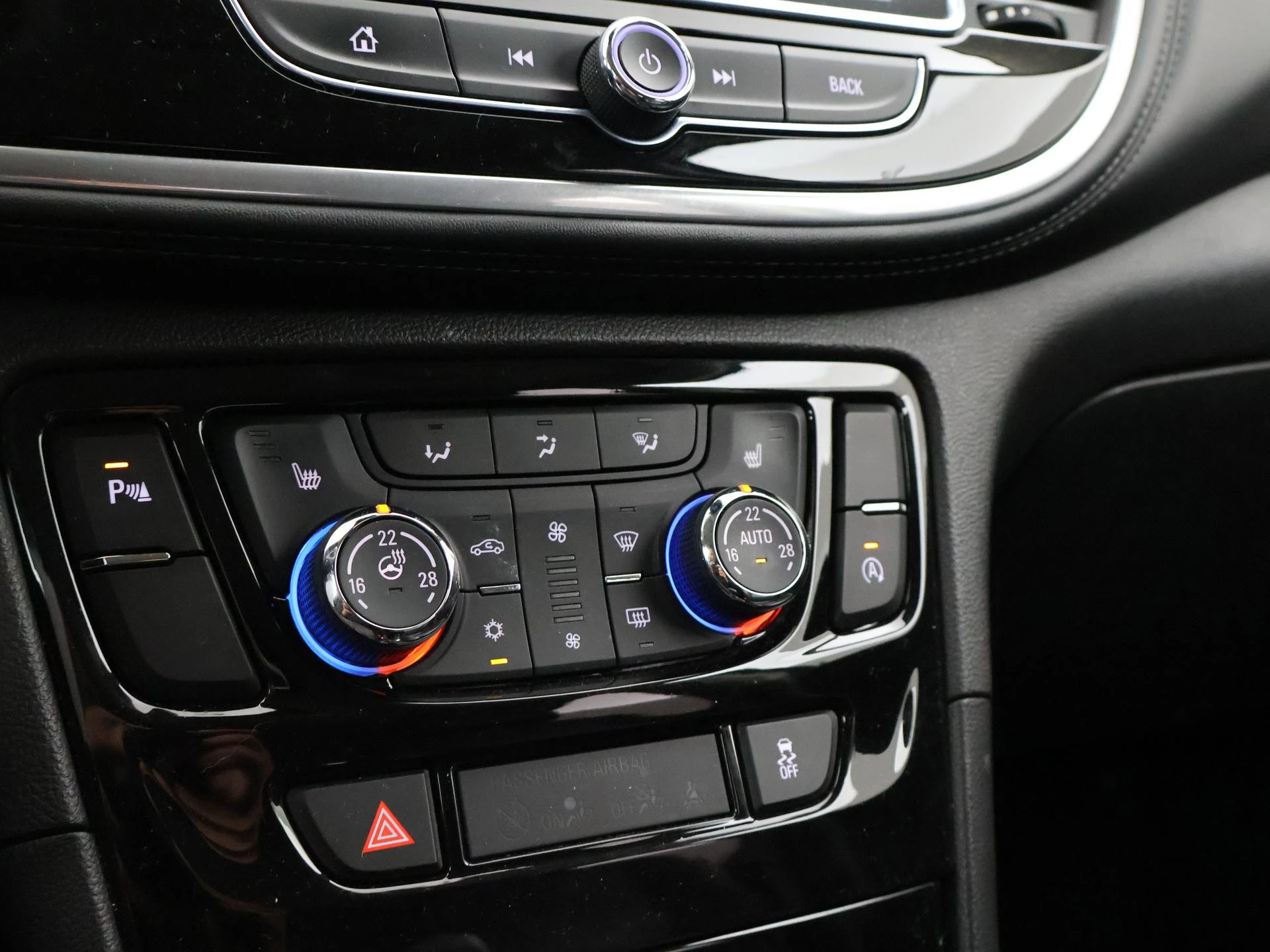 Hoofdafbeelding Opel Mokka X