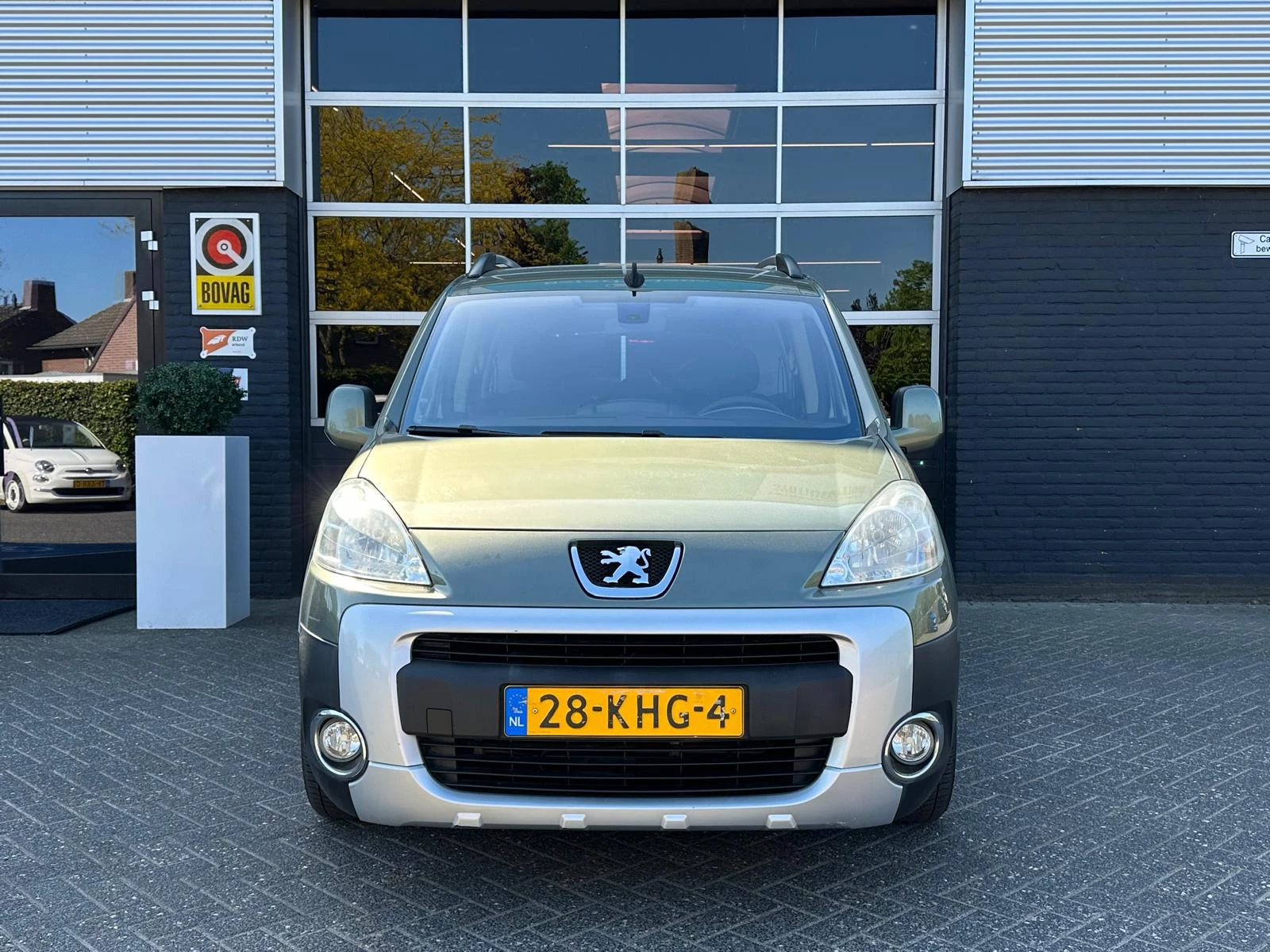 Hoofdafbeelding Peugeot Partner
