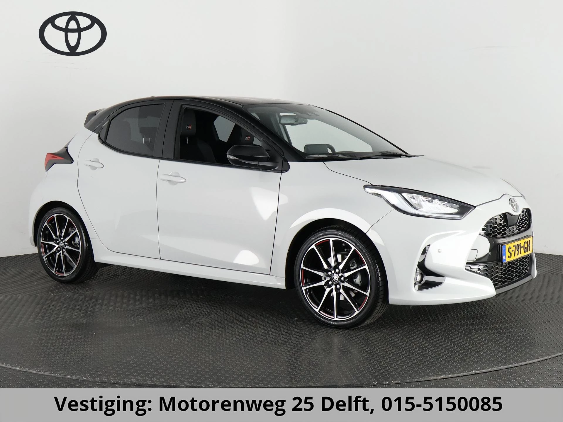 Hoofdafbeelding Toyota Yaris