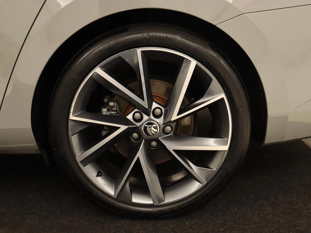 Hoofdafbeelding Škoda Superb
