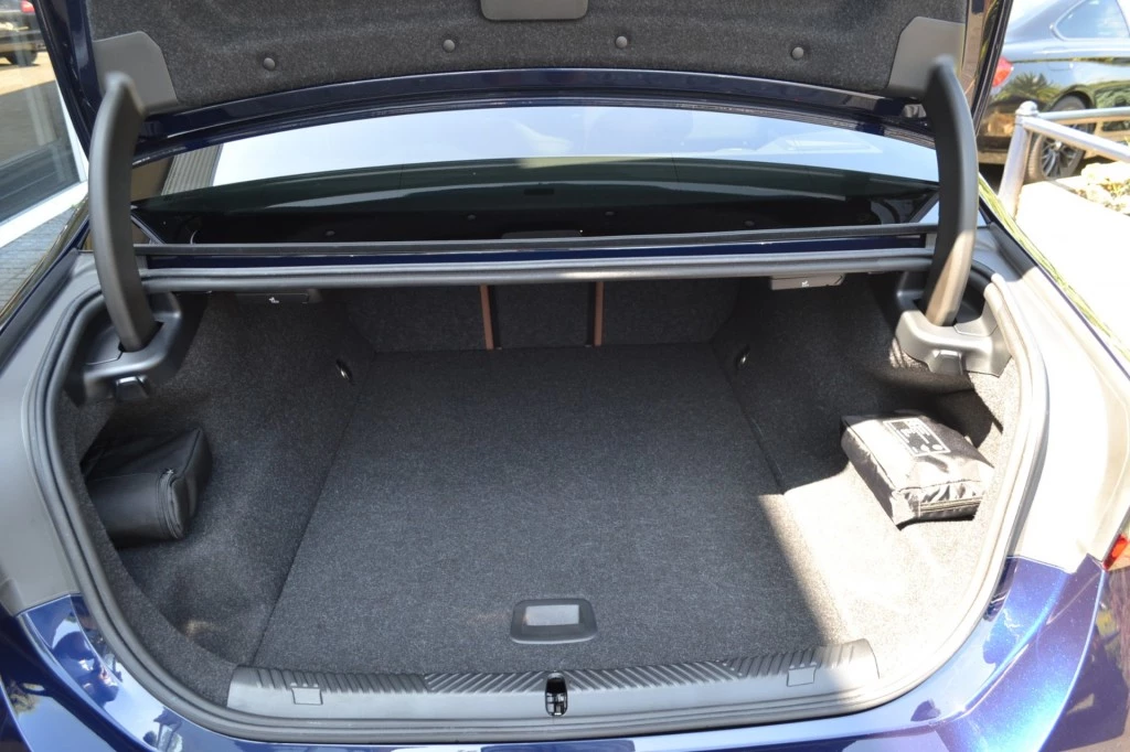 Hoofdafbeelding BMW i5