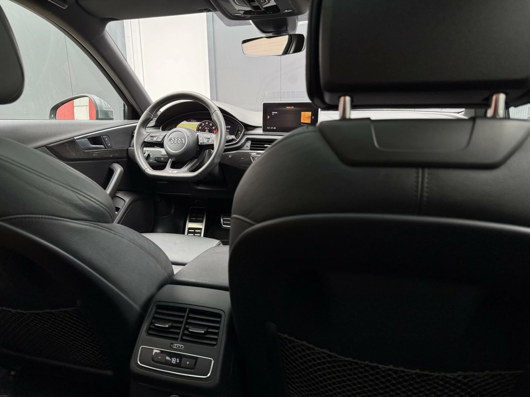 Hoofdafbeelding Audi S4