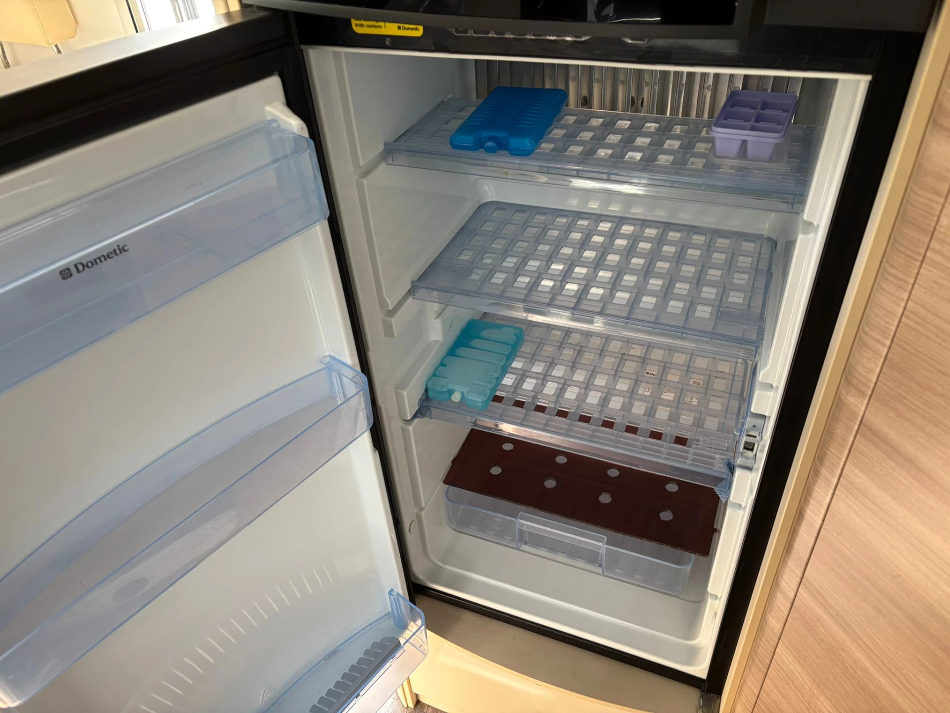 Hoofdafbeelding Adria CORAL S 670SL