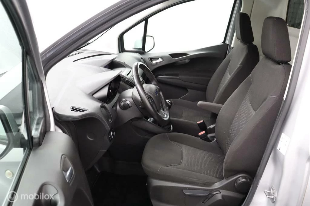 Hoofdafbeelding Ford Transit Courier