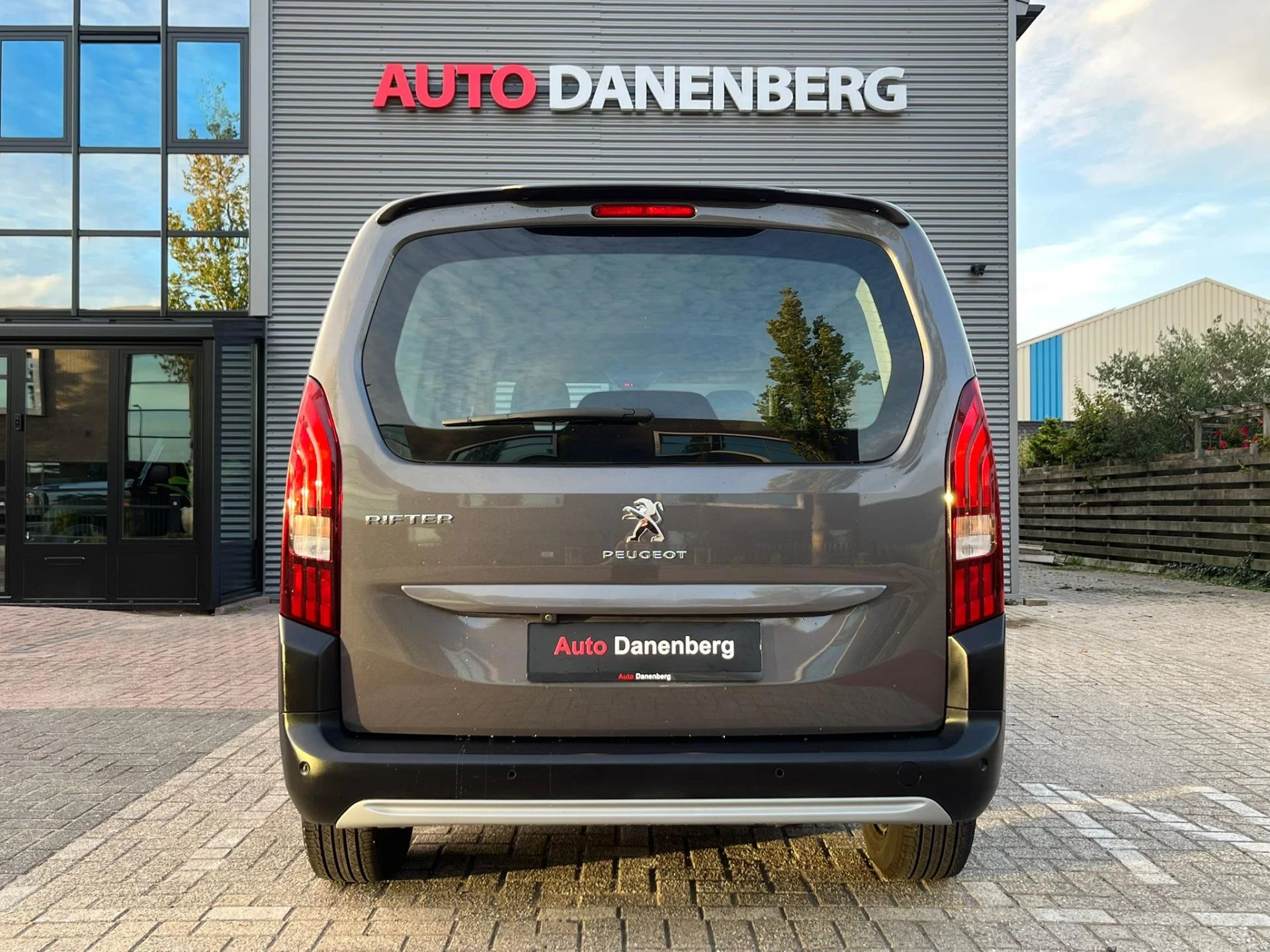 Hoofdafbeelding Peugeot Rifter