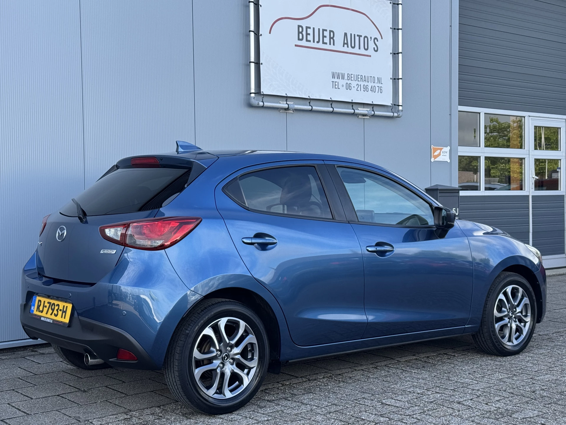 Hoofdafbeelding Mazda 2