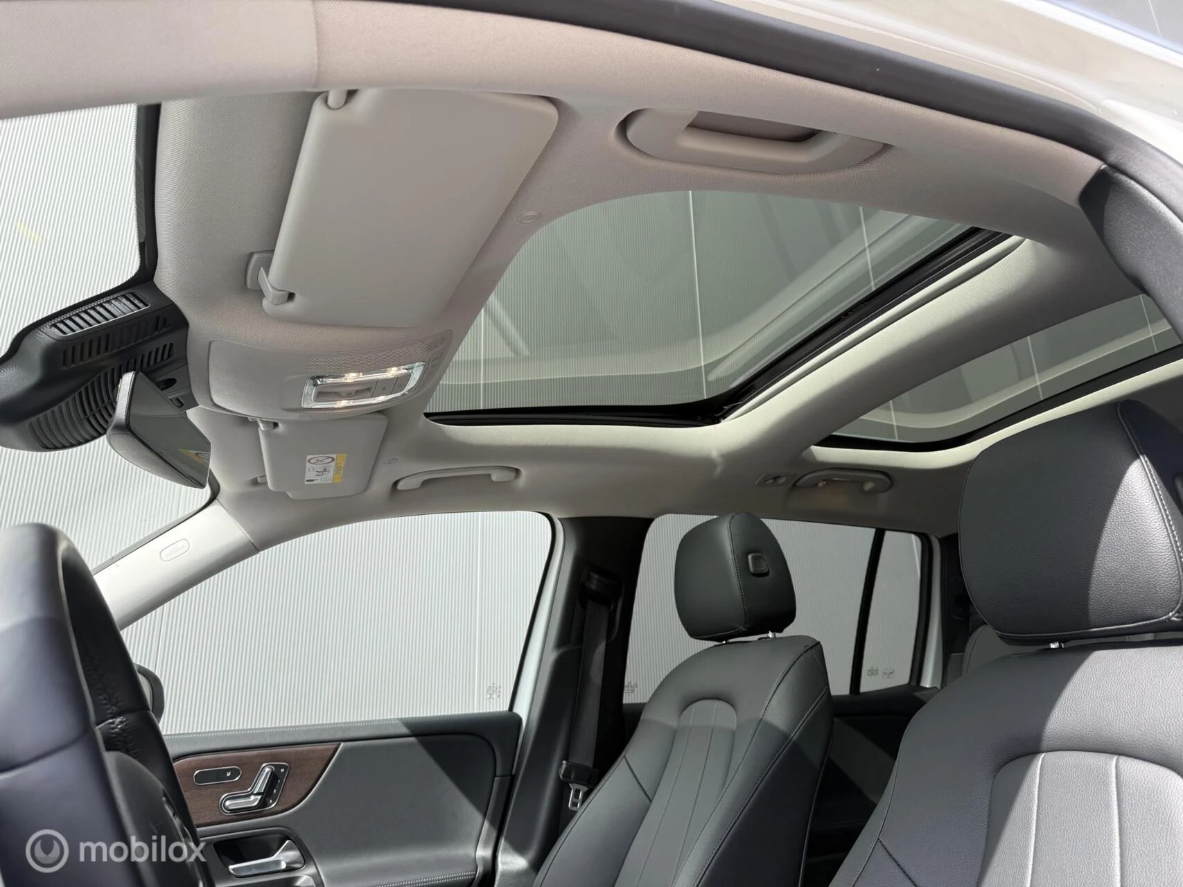 Hoofdafbeelding Mercedes-Benz EQB