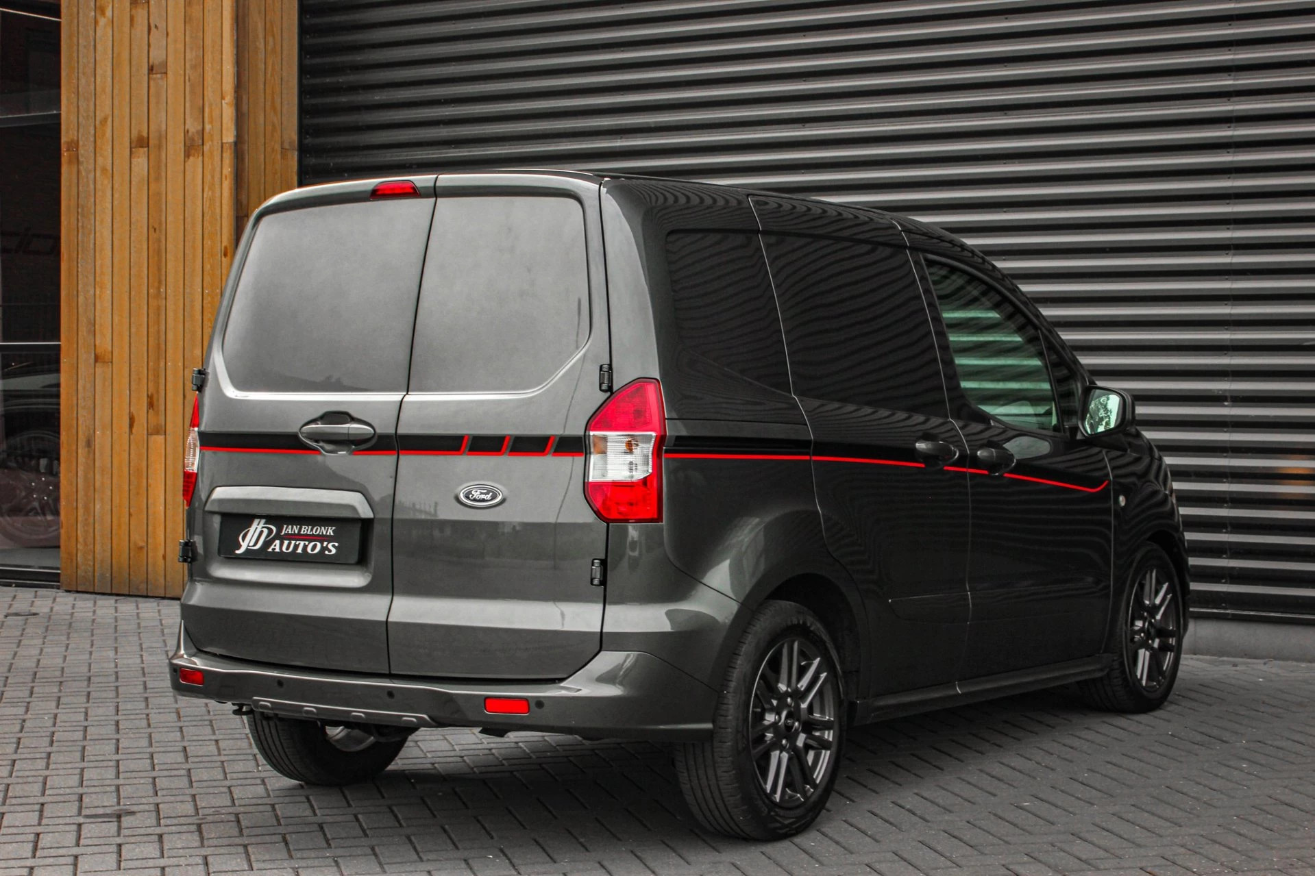 Hoofdafbeelding Ford Transit Courier