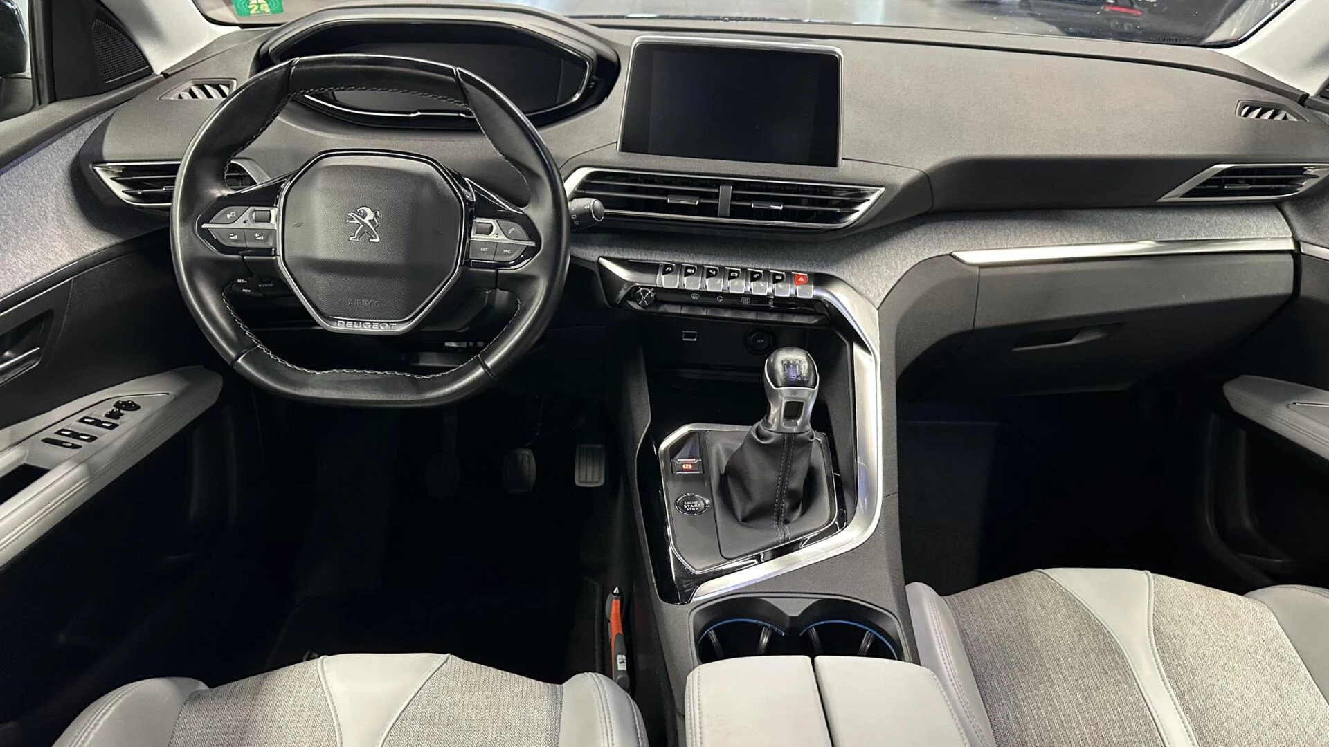 Hoofdafbeelding Peugeot 5008