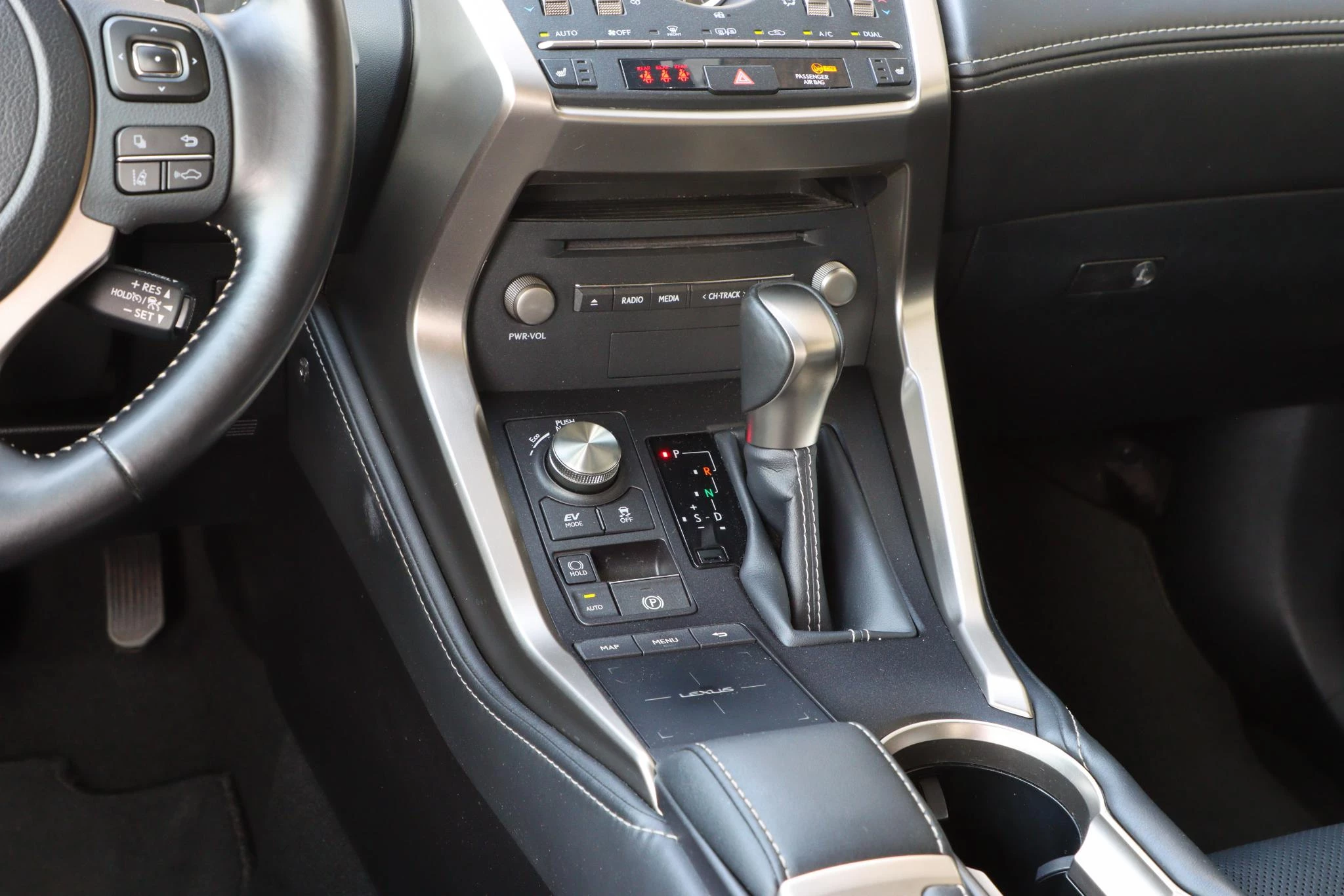 Hoofdafbeelding Lexus NX