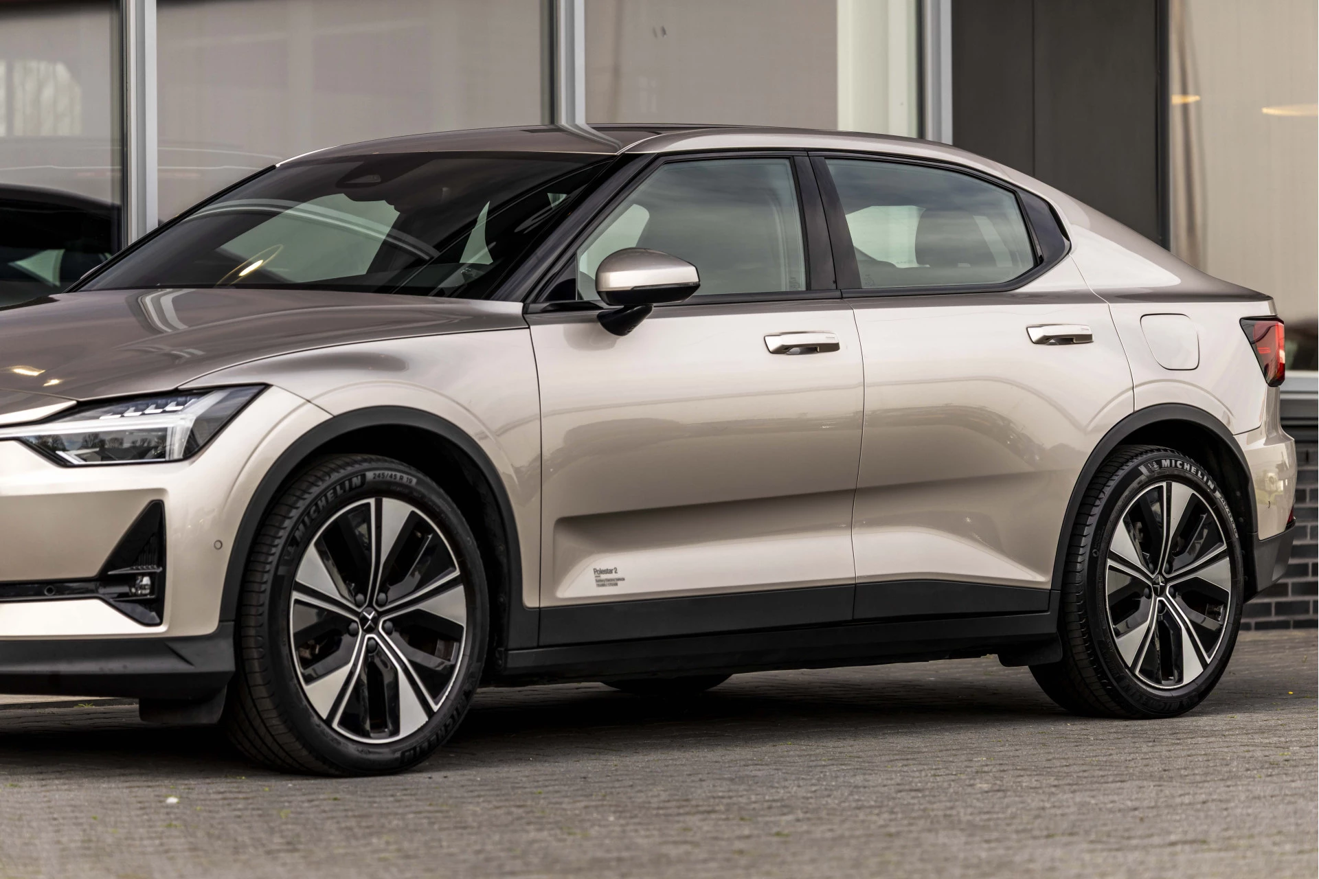 Hoofdafbeelding Polestar 2