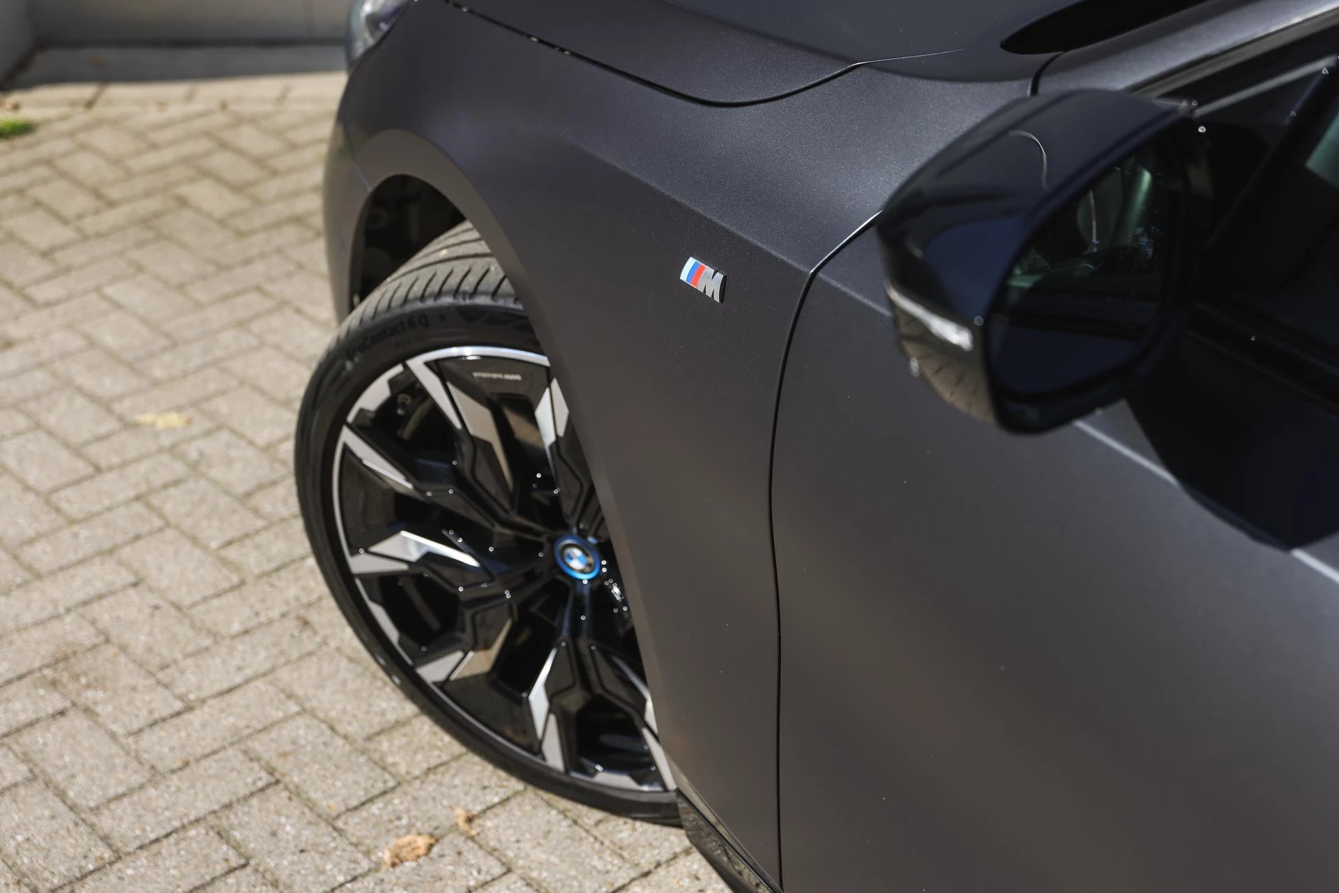 Hoofdafbeelding BMW i5