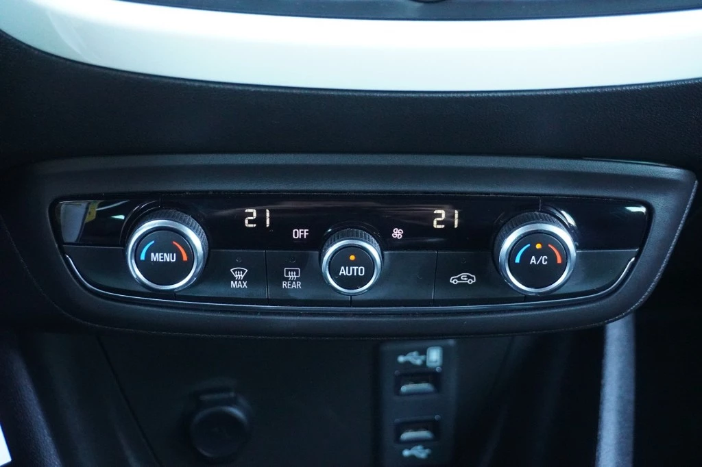 Hoofdafbeelding Opel Crossland X