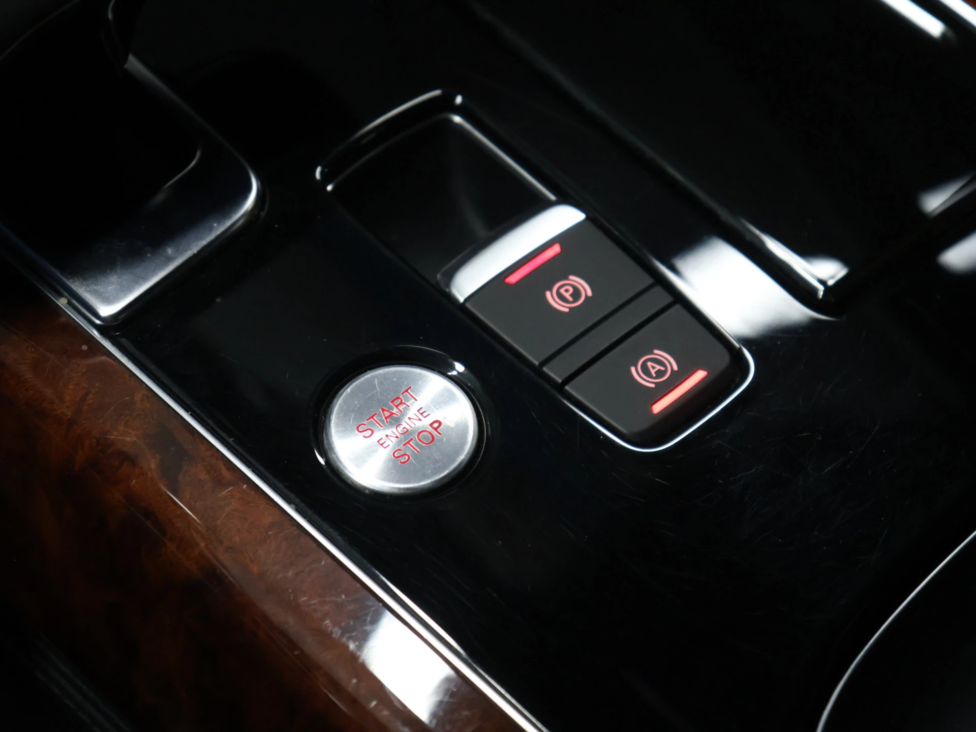 Hoofdafbeelding Audi A8