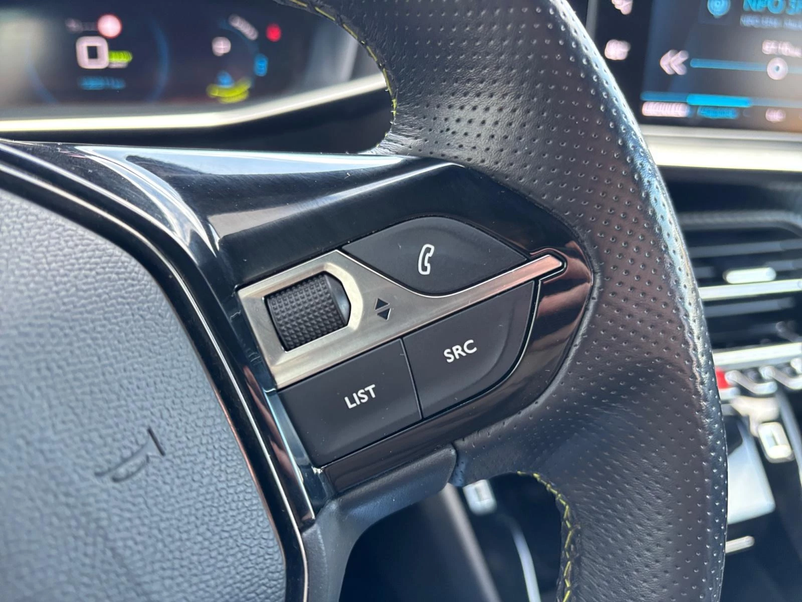 Hoofdafbeelding Peugeot e-2008