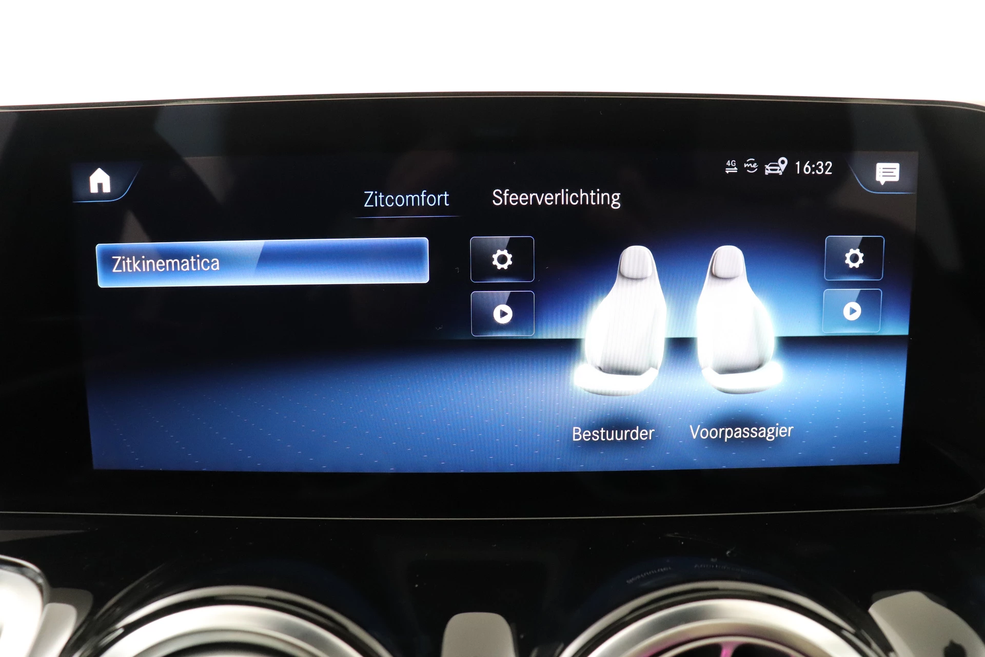 Hoofdafbeelding Mercedes-Benz EQB