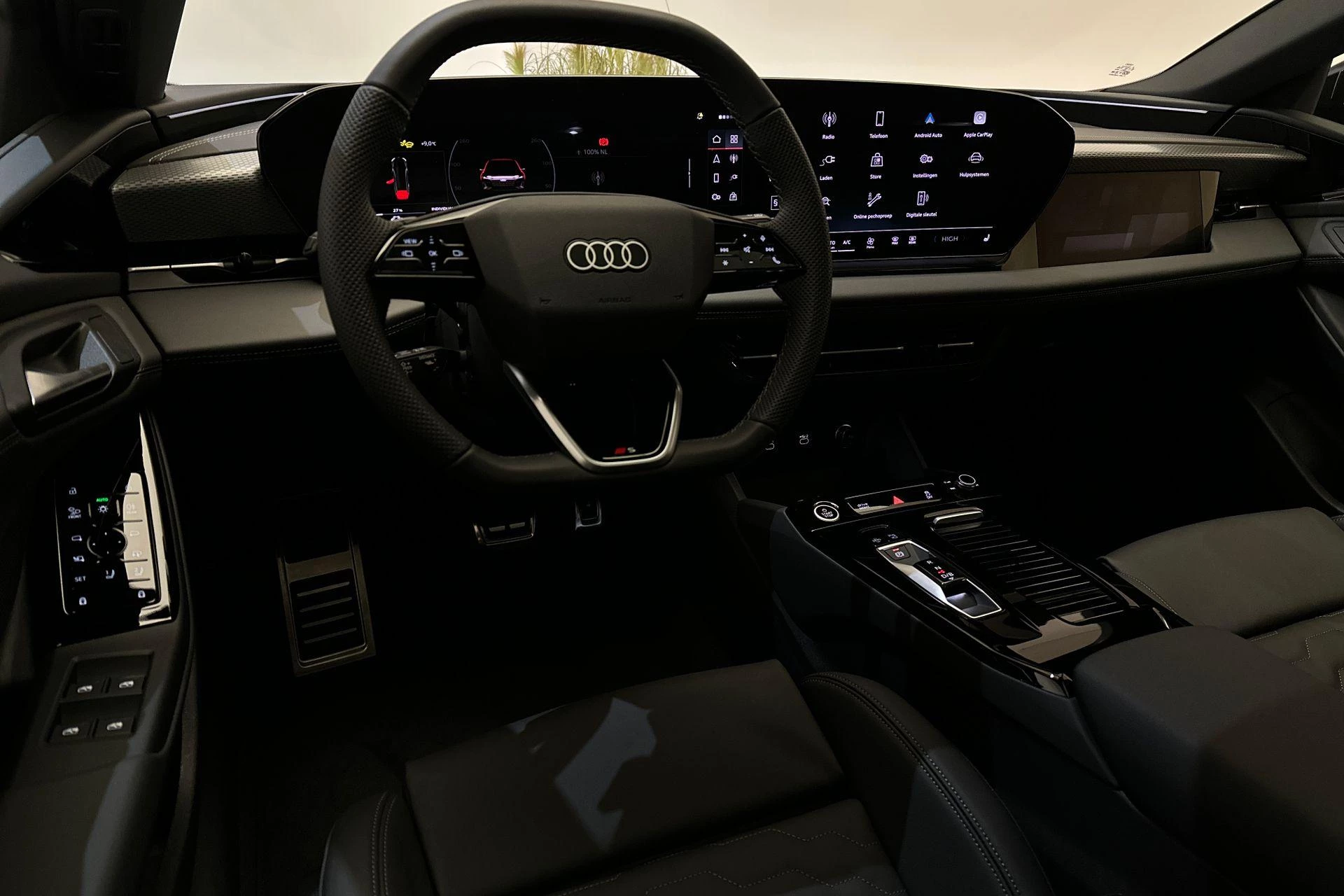 Hoofdafbeelding Audi A6 Avant e-tron
