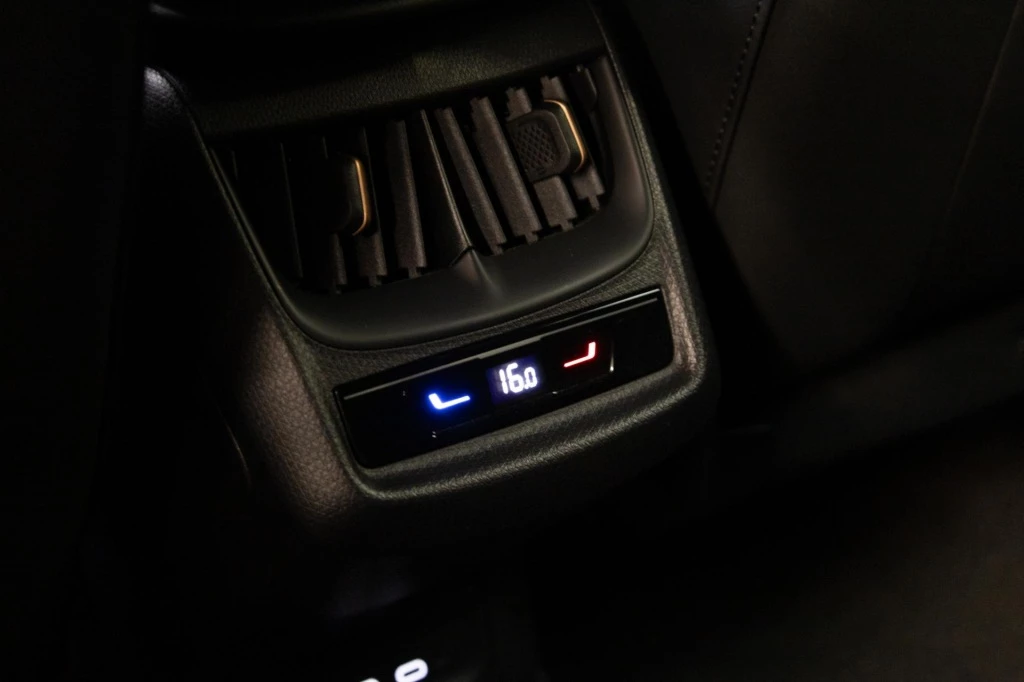 Hoofdafbeelding CUPRA Tavascan