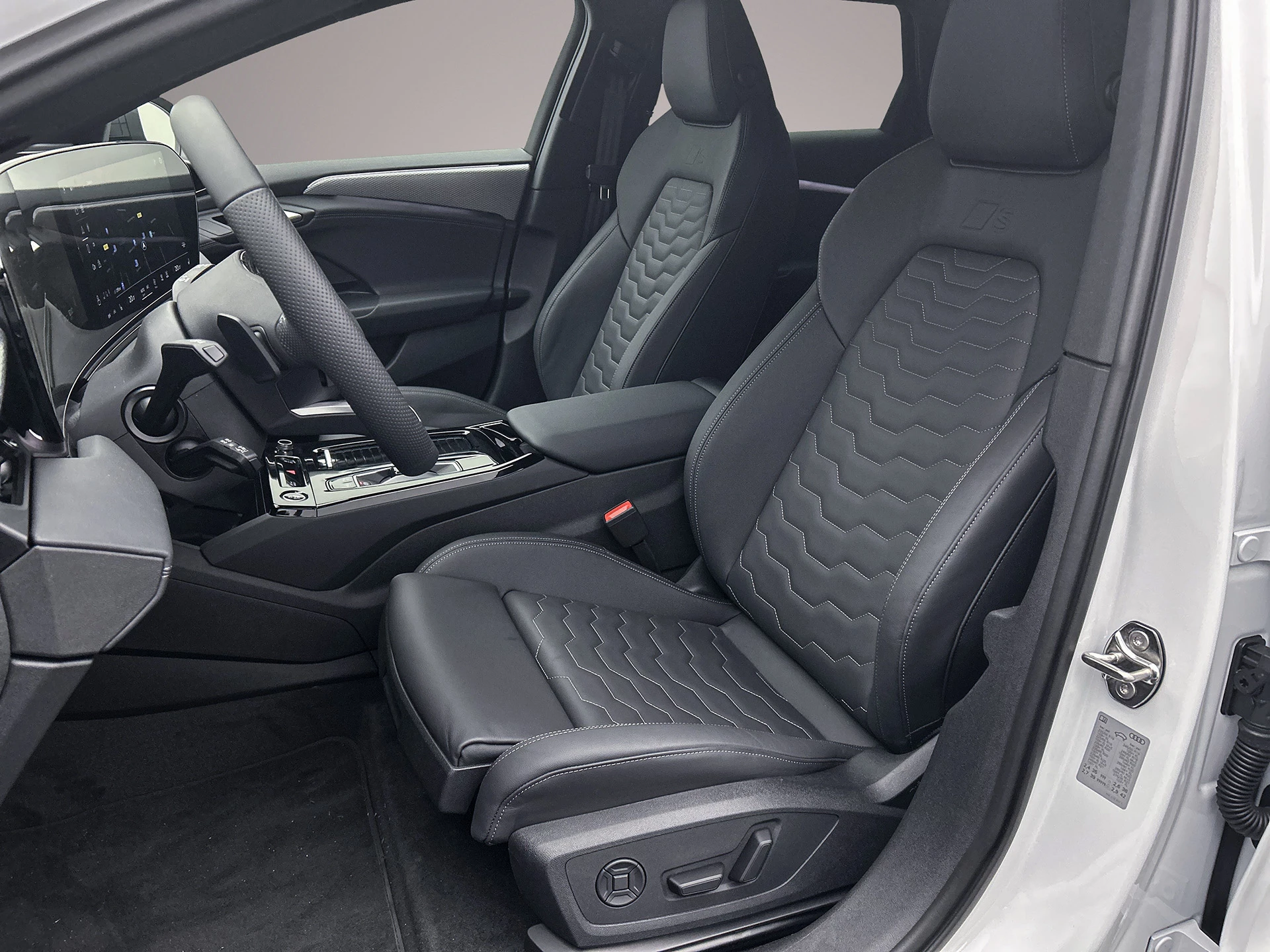 Hoofdafbeelding Audi A6 Avant e-tron