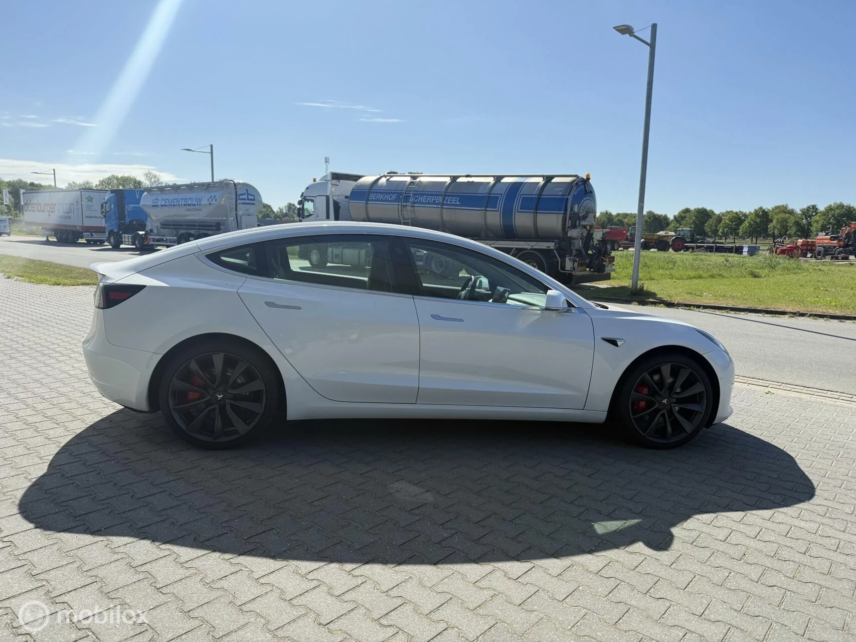 Hoofdafbeelding Tesla Model 3