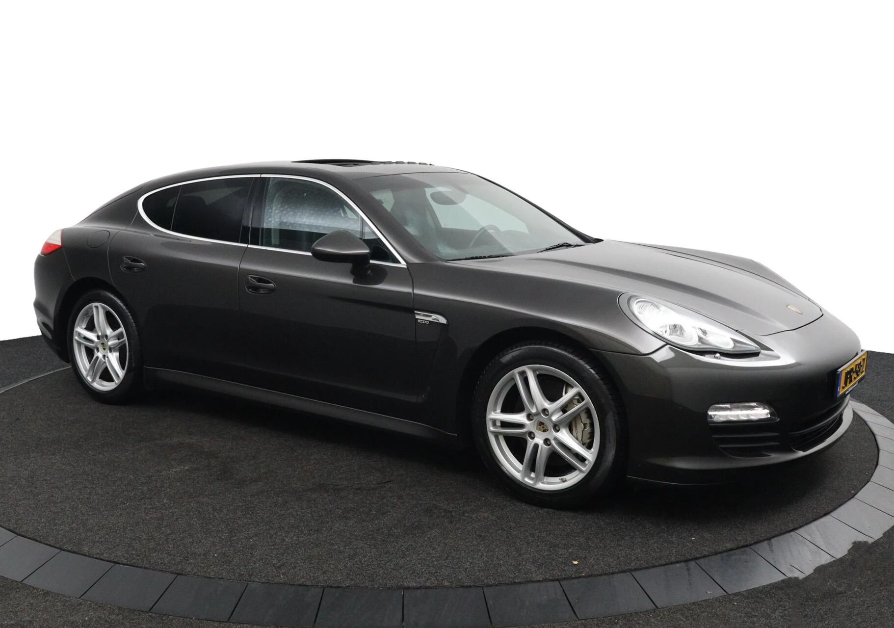 Hoofdafbeelding Porsche Panamera