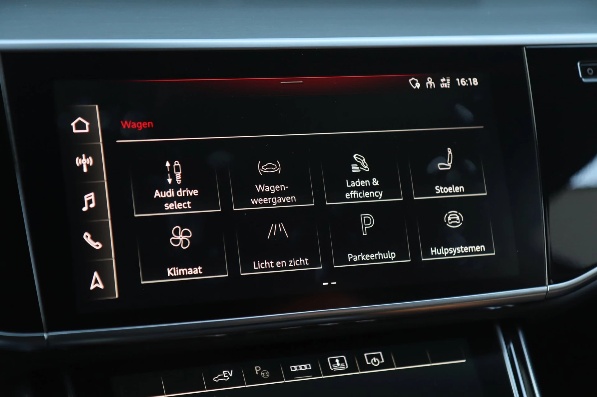 Hoofdafbeelding Audi A8