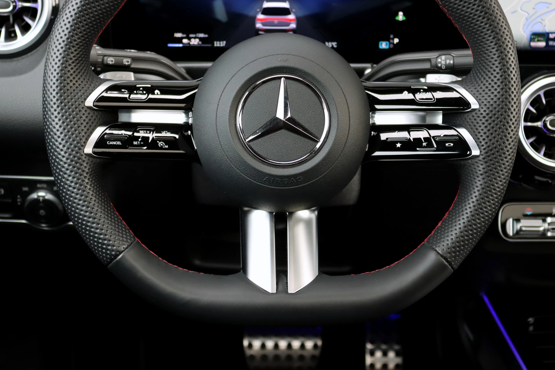 Hoofdafbeelding Mercedes-Benz EQB