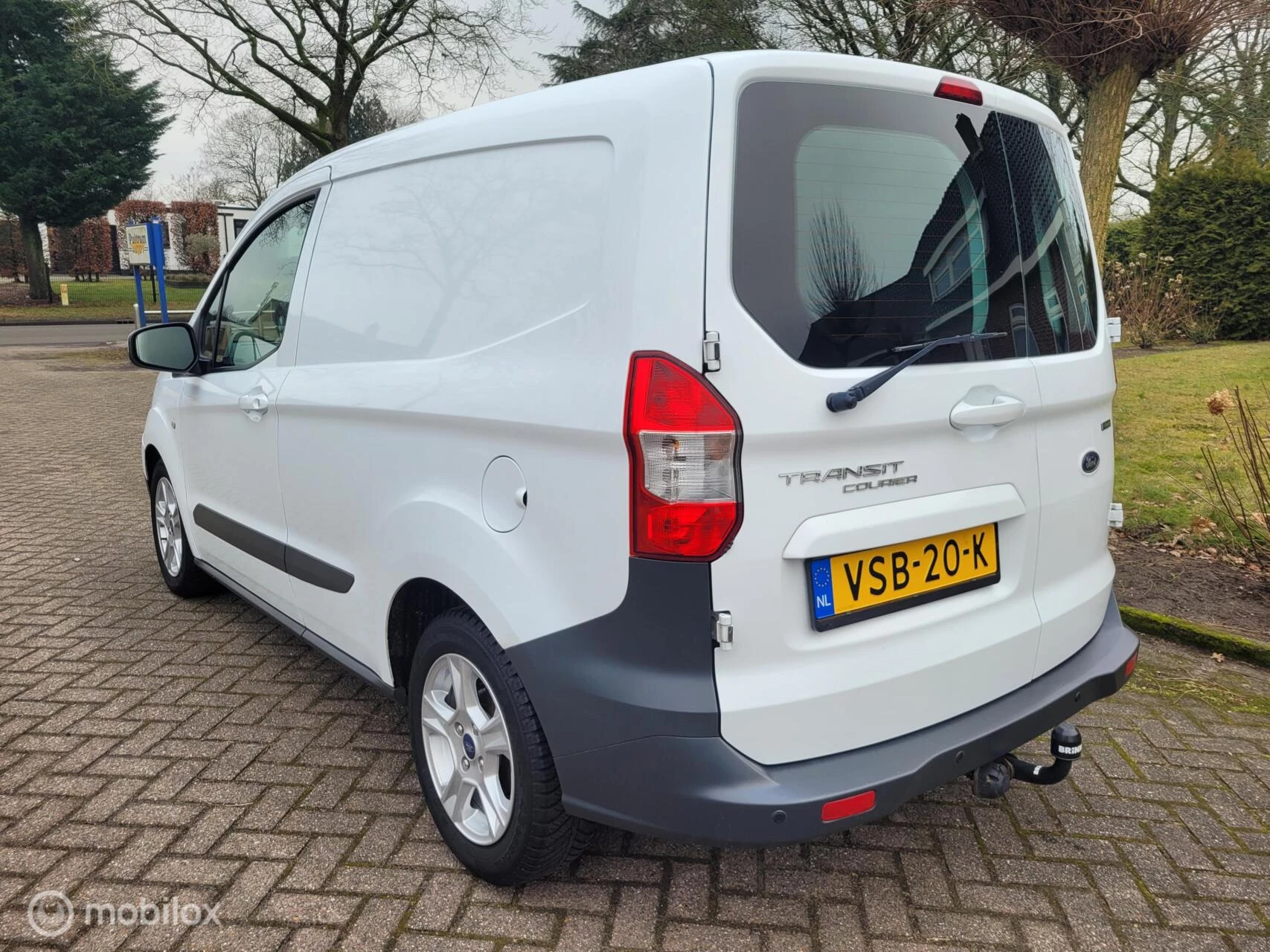 Hoofdafbeelding Ford Transit Courier